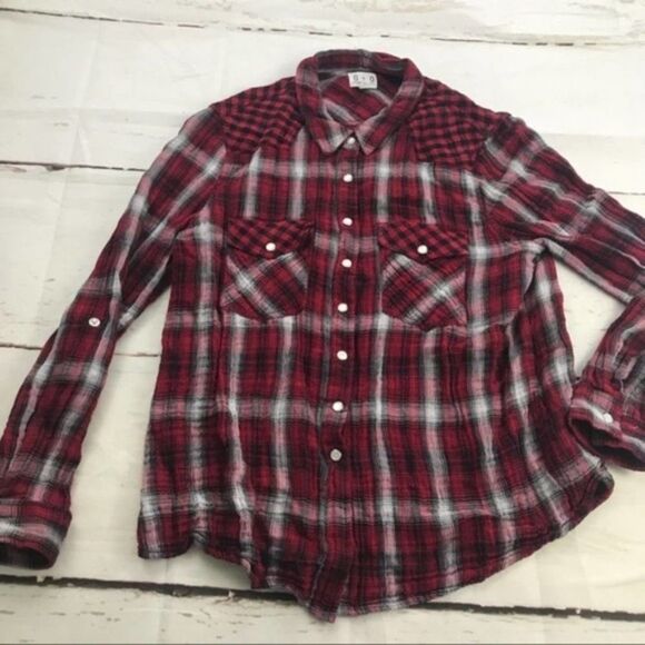 Stitch fix O+O red and black plaid check button down tab sleeve shirt womens M - Picture 1 of 6